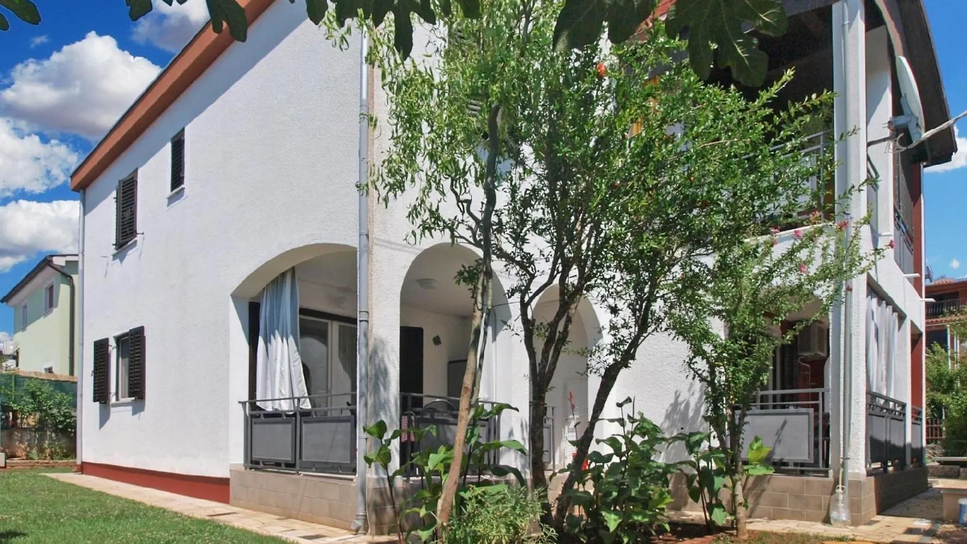 Ferienwohnung Fuer 4 Personen Ca 80 Qm In Valbandon, Istrien Istrische Riviera Lägenhet Valbandon